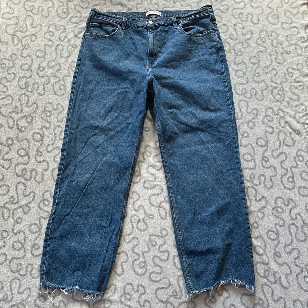 Abercrombie & Fitch 90s Relaxed Jean High Rise